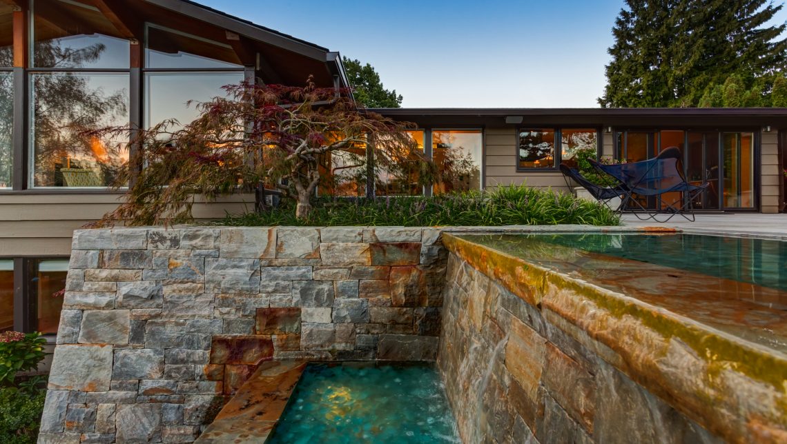 Westmoor Residence Water Feature